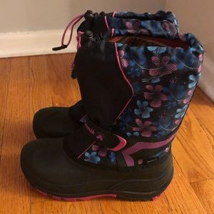 snow boots